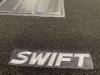 Kit 4 Tapis de sol Auto pour SUZUKI SWIFT II, 2010-2017, sigle SWIFT, sans CLIPS, Neuf